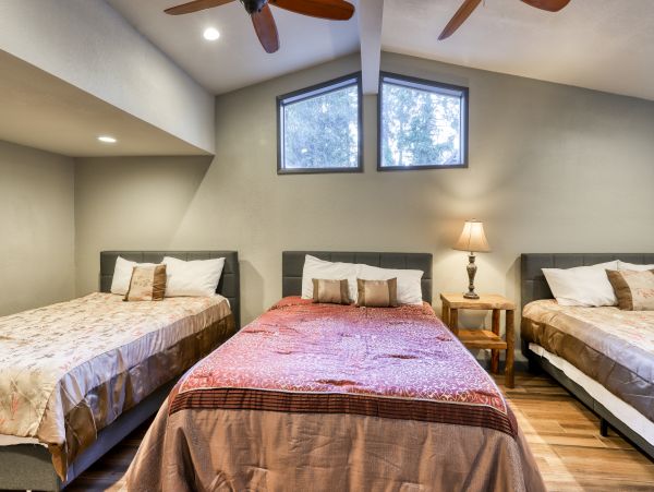 Yosemite Area Home 984609