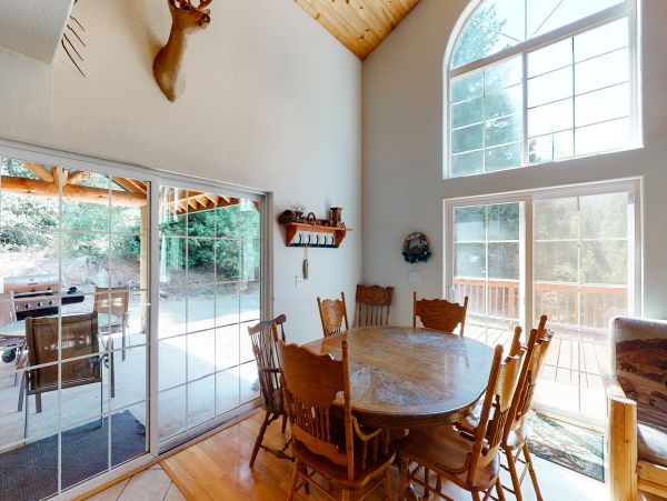 Yosemite Area Home 984610