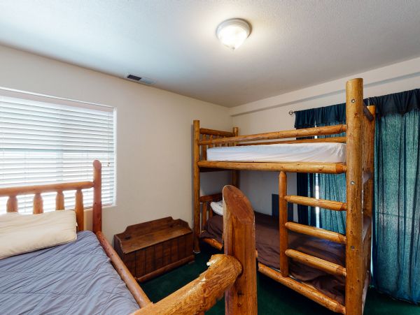 Yosemite Area Home 984610
