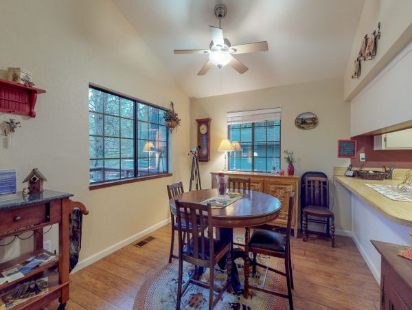 Yosemite Area Home 984612