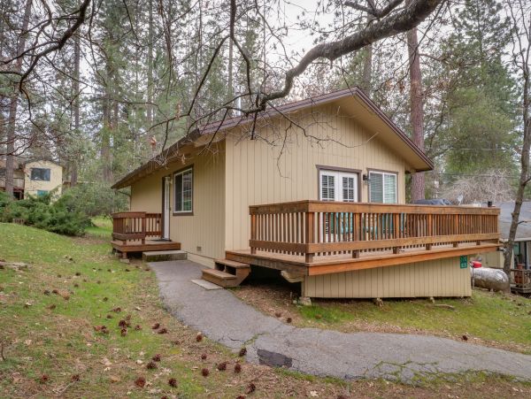 Yosemite Area Home 984615