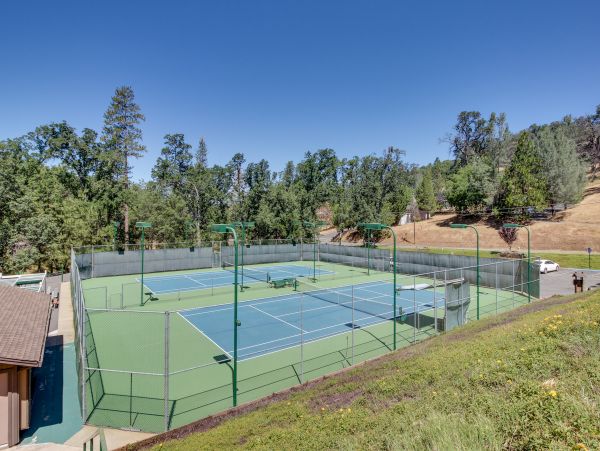 Yosemite Area Home 984615