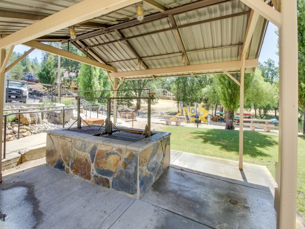 Yosemite Area Home 984615