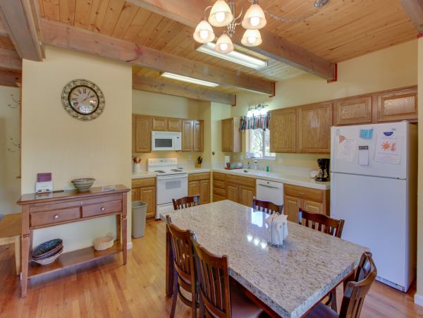 Yosemite Area Home 984619