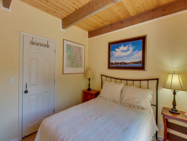Yosemite Area Home 984619