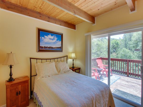 Yosemite Area Home 984619