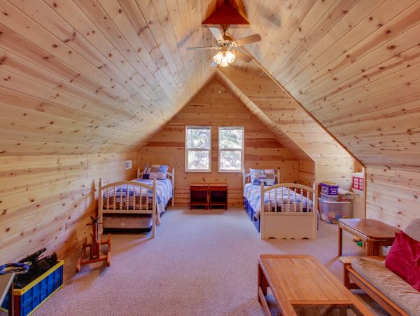 Yosemite Area Home 984619