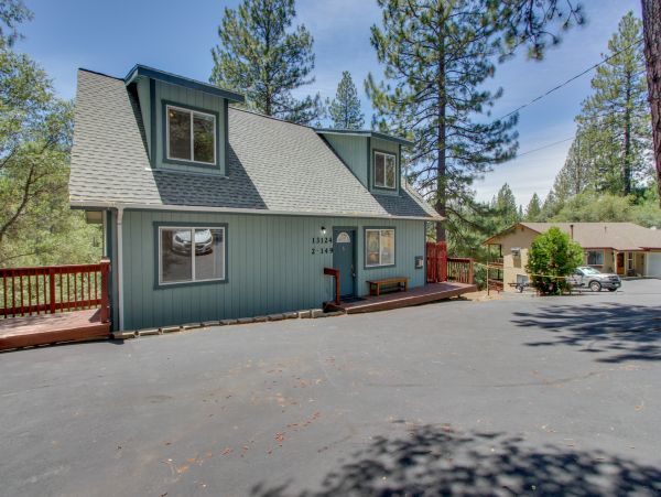 Yosemite Area Home 984619