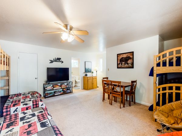 Yosemite Area Home 984621