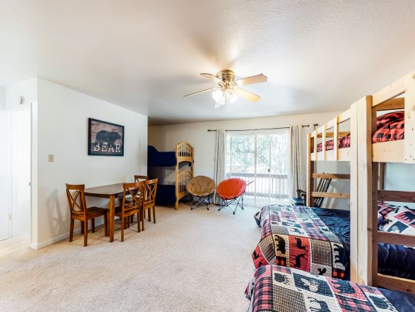 Yosemite Area Home 984621