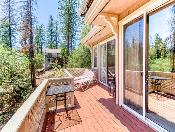 Yosemite Area Home 984623