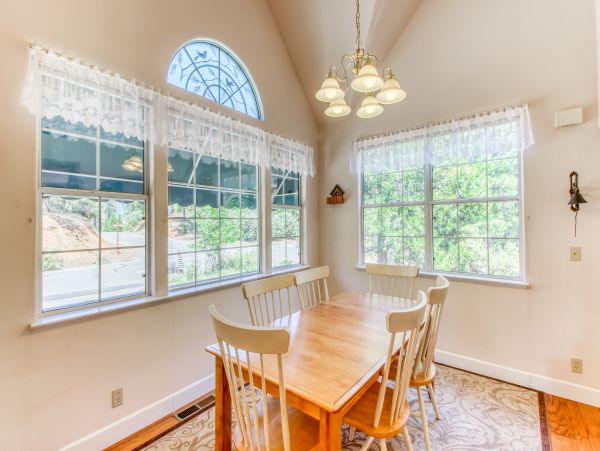 Yosemite Area Home 984623