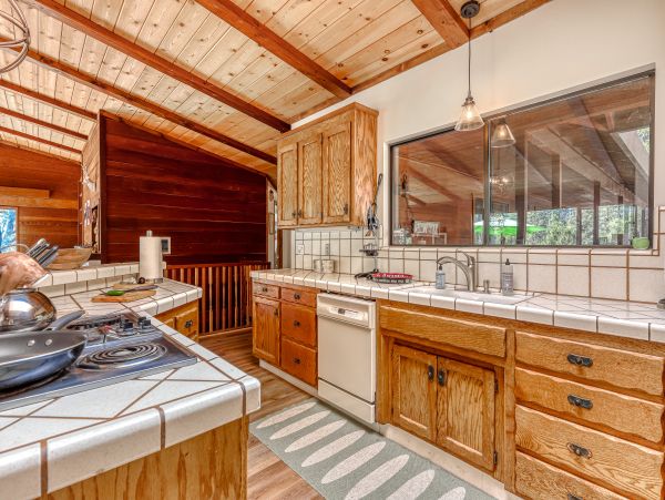 Yosemite Area Home 984625