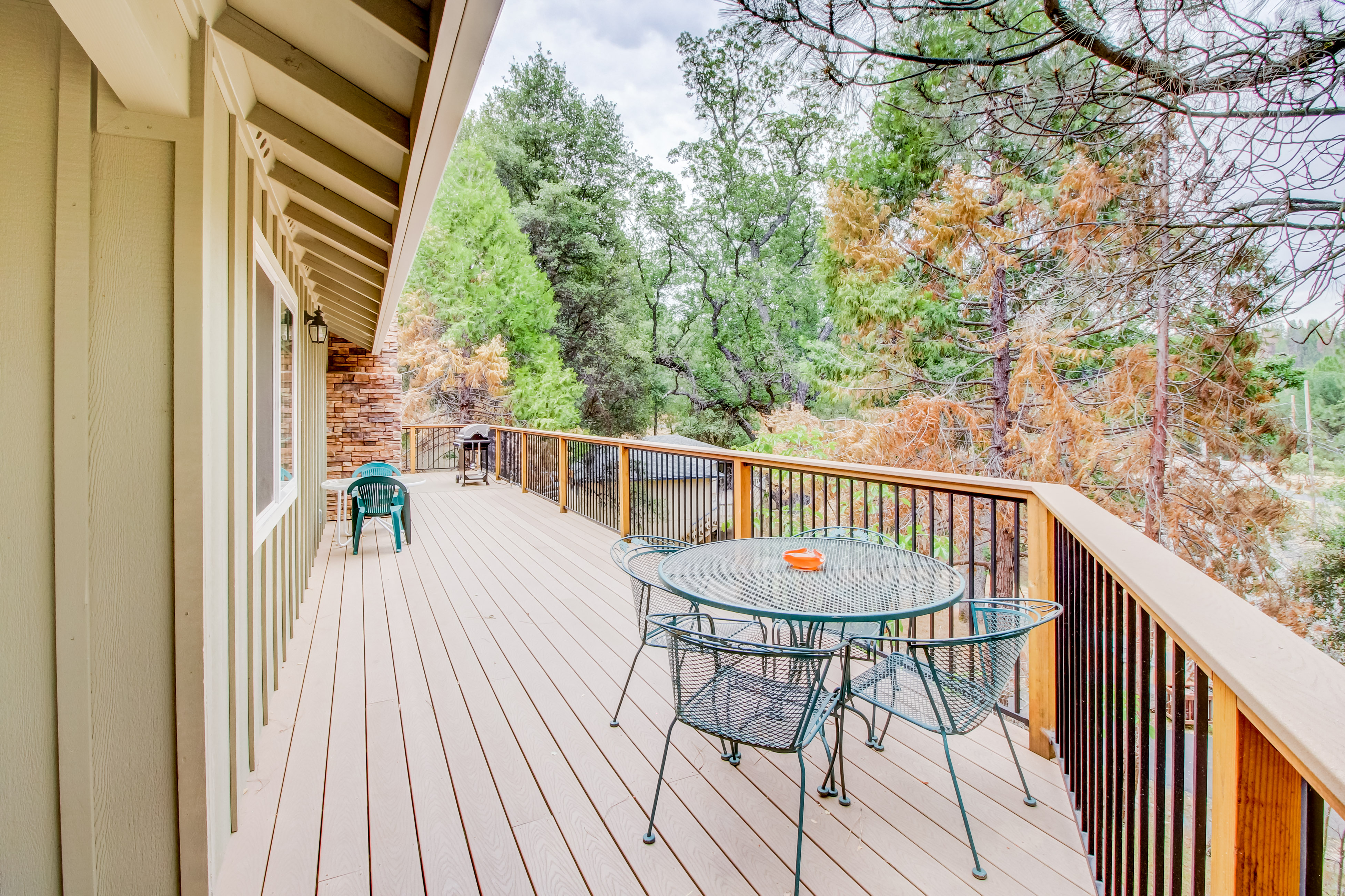 Yosemite Area Home 984627