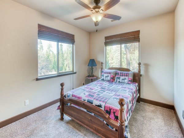 Yosemite Area Home 984628