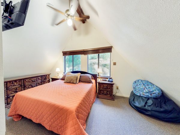 Yosemite Area Home 984631