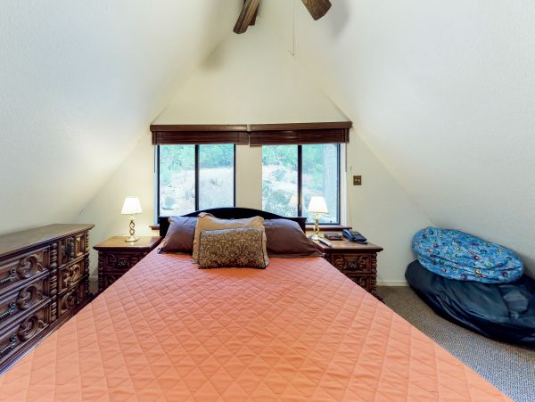 Yosemite Area Home 984631