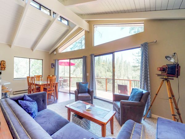 Yosemite Area Home 984632