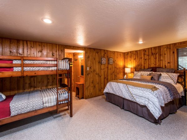 Yosemite Area Home 984633