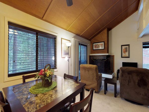 Yosemite Area Home 984635
