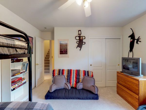 Yosemite Area Home 984636