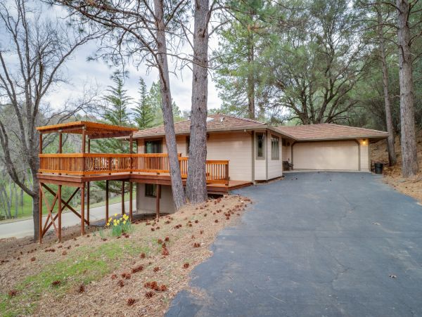 Yosemite Area Home 984637