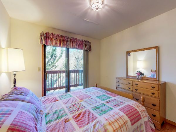 Yosemite Area Home 984637