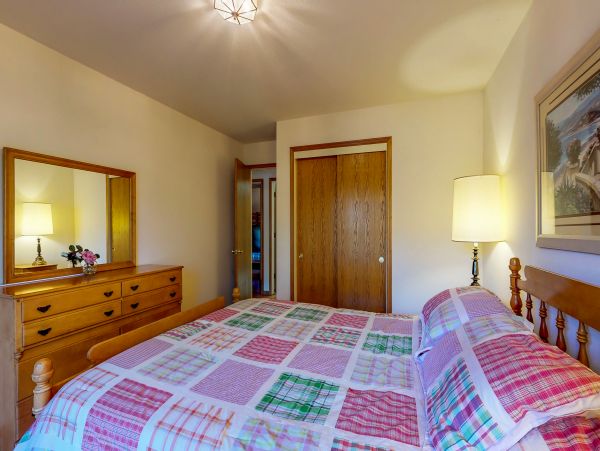 Yosemite Area Home 984637