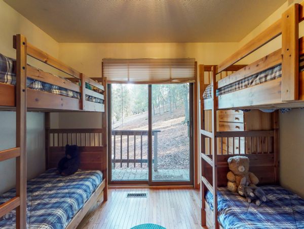 Yosemite Area Home 984637