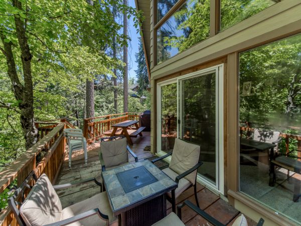 Yosemite Area Home 984638