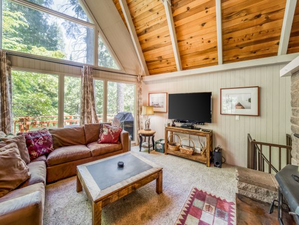 Yosemite Area Home 984638