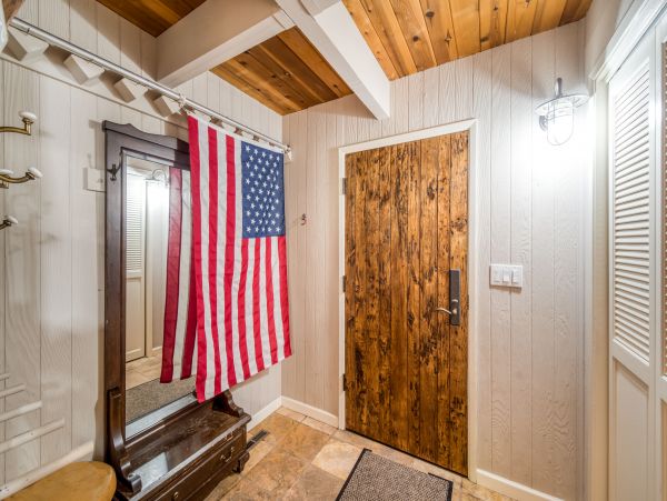 Yosemite Area Home 984638