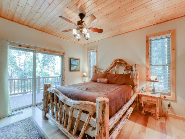 Yosemite Area Home 984639