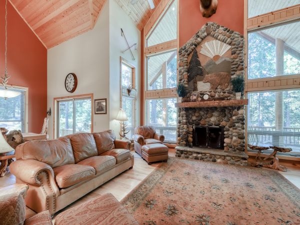 Yosemite Area Home 984639