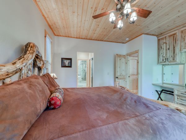 Yosemite Area Home 984639