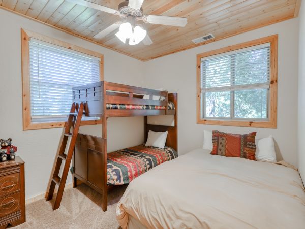 Yosemite Area Home 984639