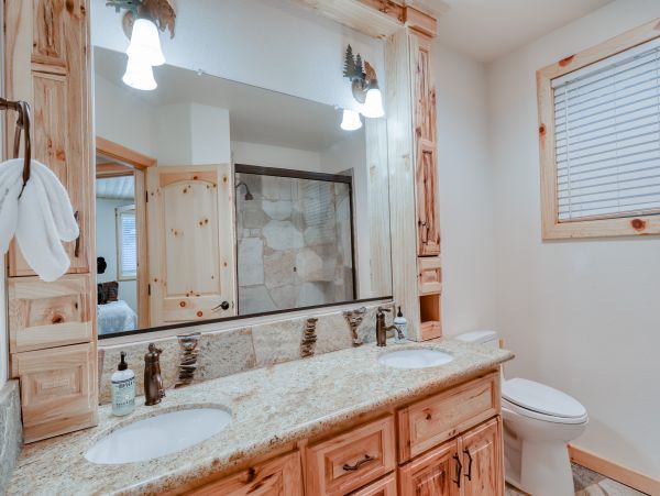 Yosemite Area Home 984639