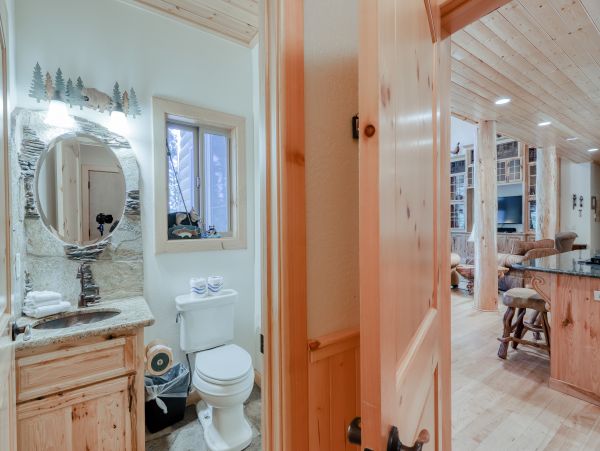 Yosemite Area Home 984639