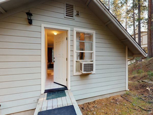 Yosemite Area Home 984640