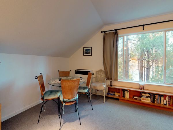 Yosemite Area Home 984640
