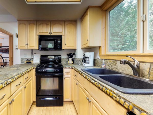 Yosemite Area Home 984641