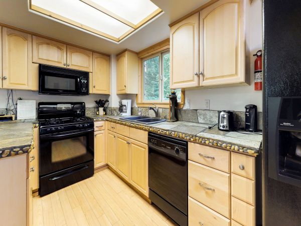 Yosemite Area Home 984641