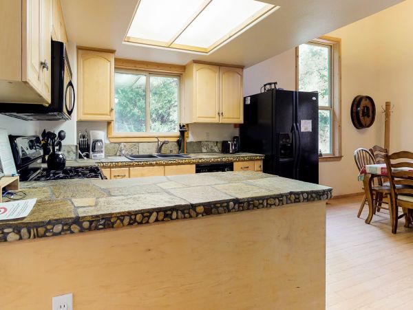 Yosemite Area Home 984641