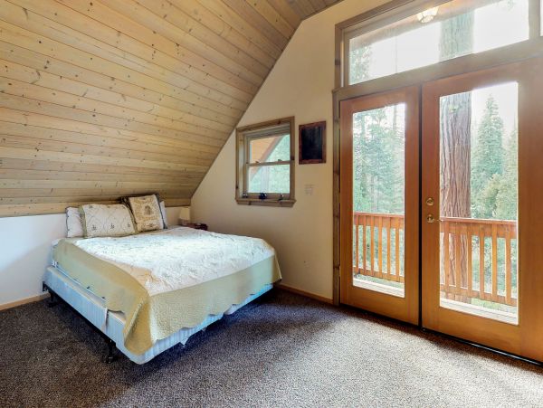 Yosemite Area Home 984641