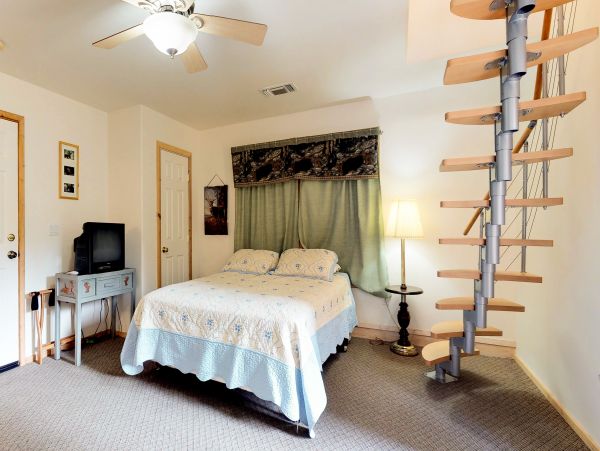 Yosemite Area Home 984641