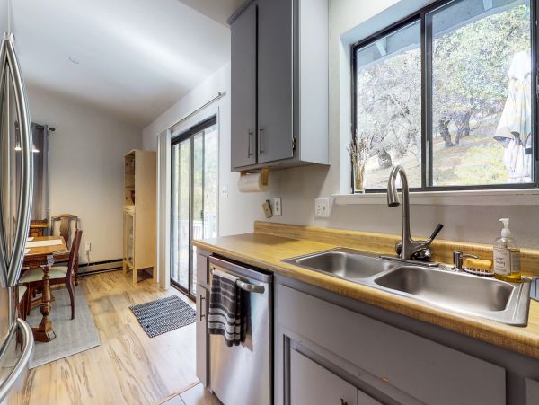 Yosemite Area Home 984642