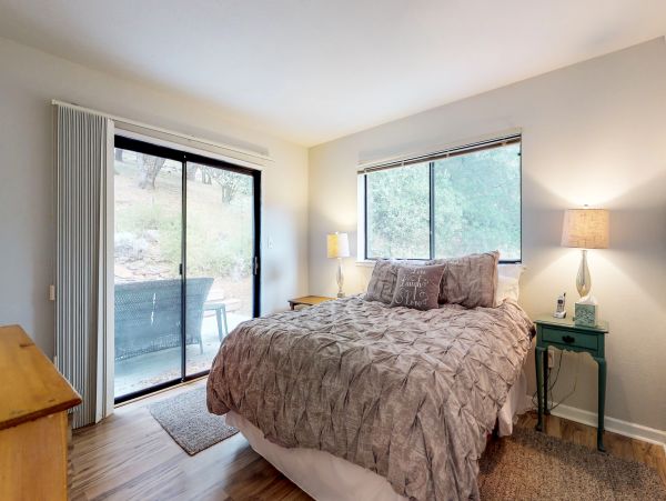 Yosemite Area Home 984642
