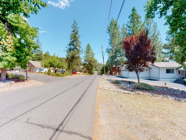 Yosemite Area Home 984644