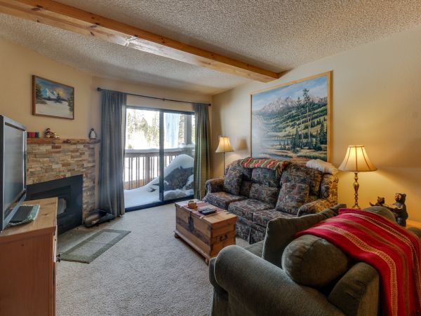 Yosemite Area Home 984645