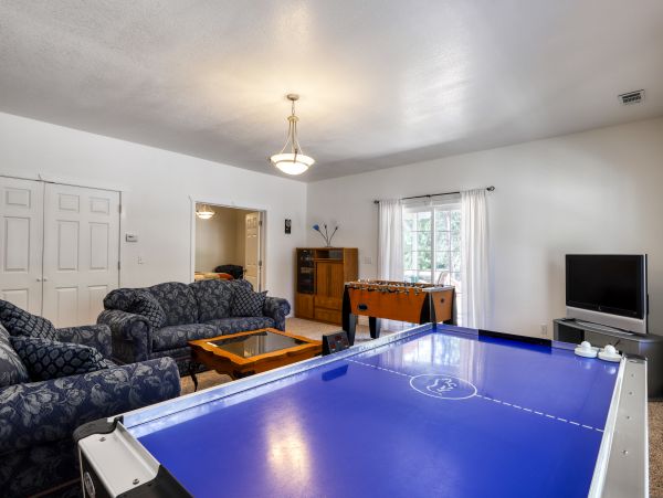 Yosemite Area Home 984646